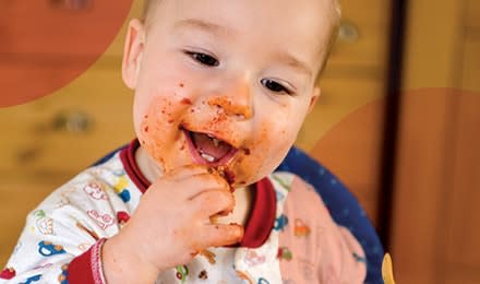 Bebé comiendo